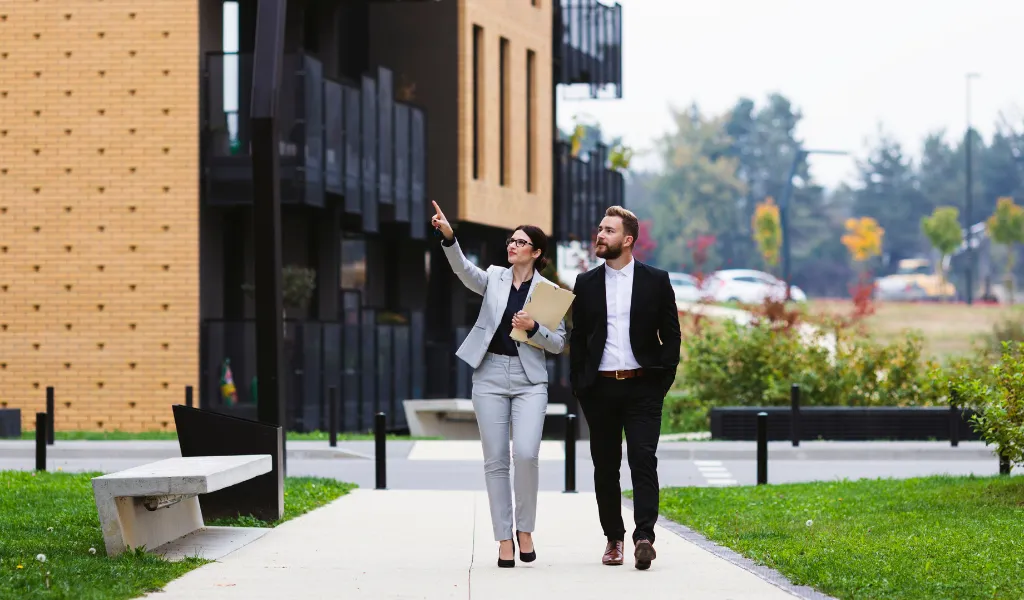 Estate Agents vs. Buying Agents : The Insider’s Guide
