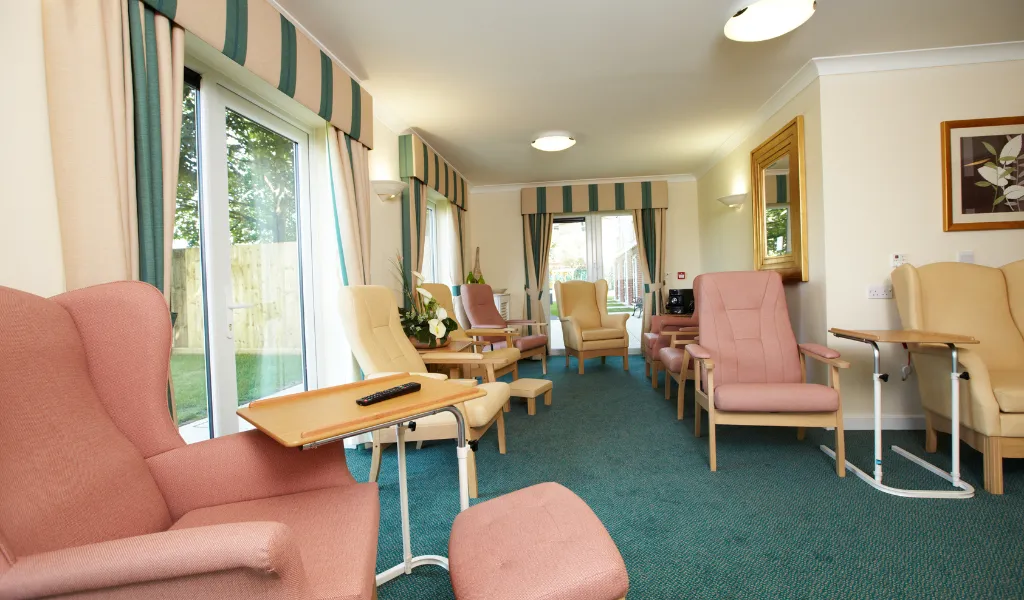 Difference Between Nursing Home and Care Home
