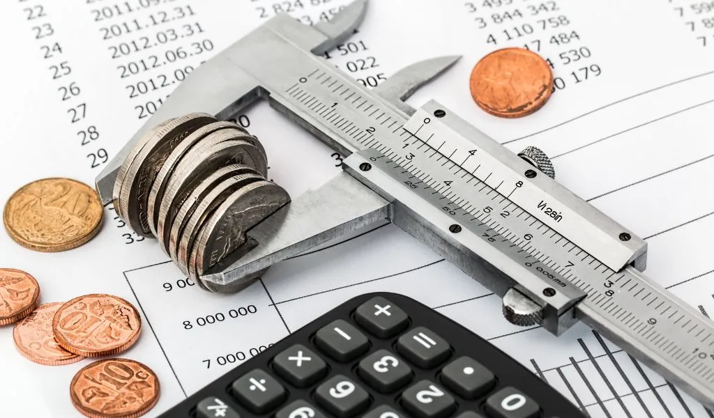 Tax on Savings Interest: How Much Do You Have to Pay in the UK